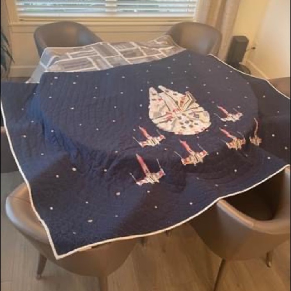PBK Star Wars Millennium Falcon Quilt Full/Queen